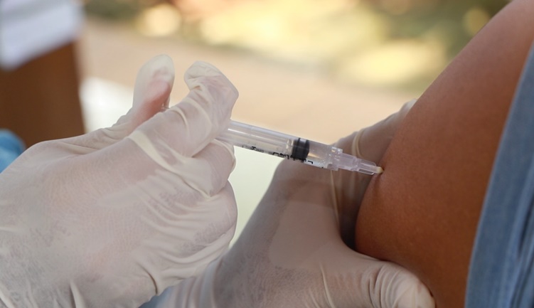 Gelar Vaksinasi Massal, Trubus Bina Swadaya dan Puskesmas Mekarsari Dukung Pemerintah Percepat Herd Immunity